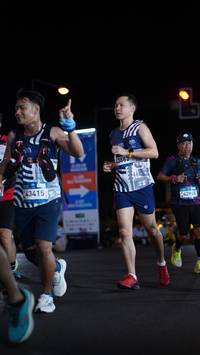 BIB: 3662, 42945
                            <button type="button" onclick="openModal(23113918)" class="btn btn-primary btn-sm float-right btn-popup" data-toggle="modal" data-target=".modal-high-quality">
                        <i class="fas fa-shopping-cart"></i> Add to Cart
                    </button>
                                            <button type="button" onclick="isThisMe(23113918, true)" class="btn btn-success btn-sm float-right btn-popup btn-isme hidden" data-toggle="tooltip" data-placement="bottom" title="นี่คือรูปของคุณใช่ไหม คลิกที่นี่เพื่อเอาเข้าอัลบั้ม">
                        <i class="fas fa-plus"></i> Add to album
                    </button>
                    <button type="button" onclick="isThisMe(23113918, false)" class="btn btn-warning btn-sm float-right btn-popup btn-isnotme hidden">
                        <i class="fas fa-ban"></i> Remove from album
                    </button>